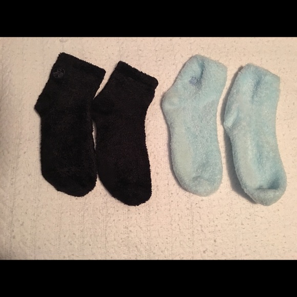 Accessories - SOLD!! Soft Cozy Socks- NWOT!!